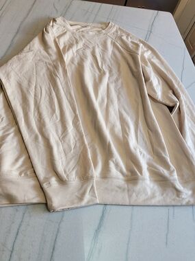 Woman's Crewneck Sweatshirt in Cream